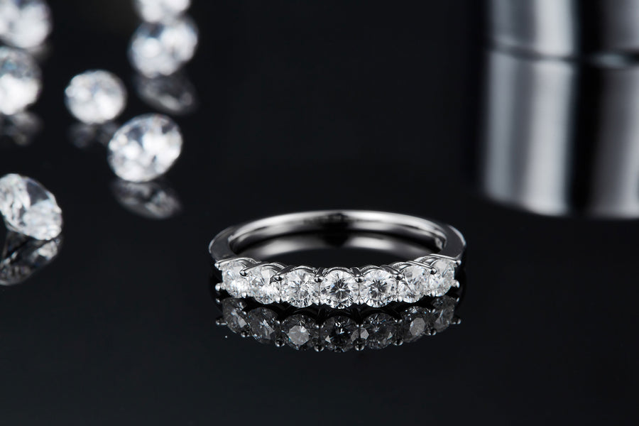 Eternity band with individual collets M37B
